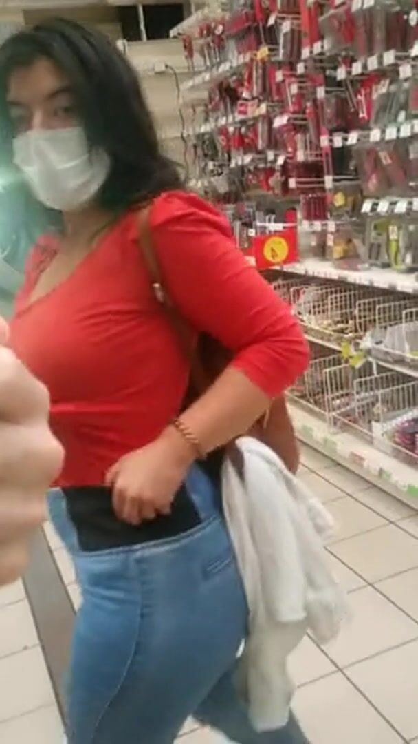 Real RISKY FLASHING public at MALL!