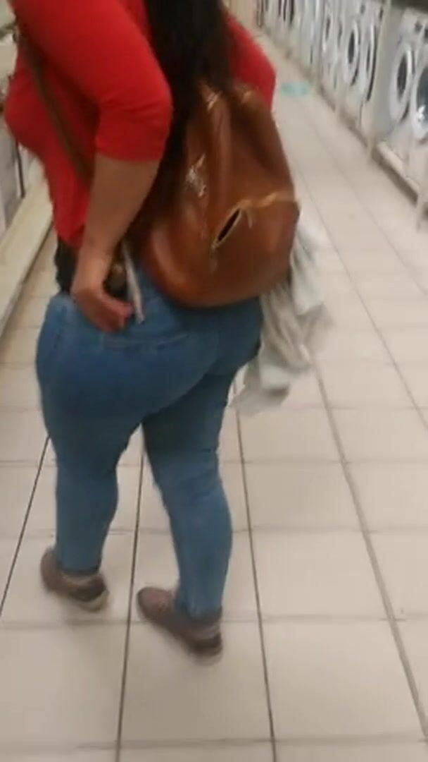 Real RISKY FLASHING Public at MALL