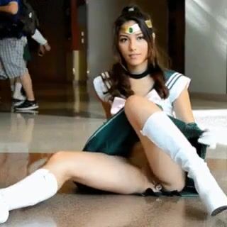 Flashing something shiny while at comic-con