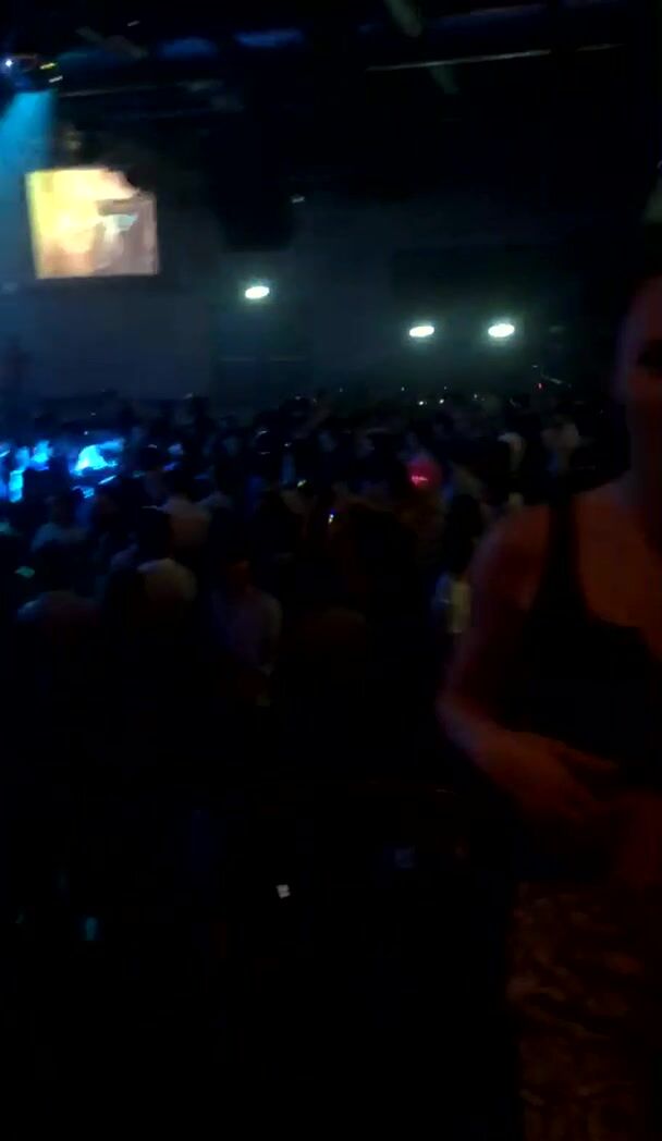 looks like this was filmed with an iPhone 4 but it’s still cute ????