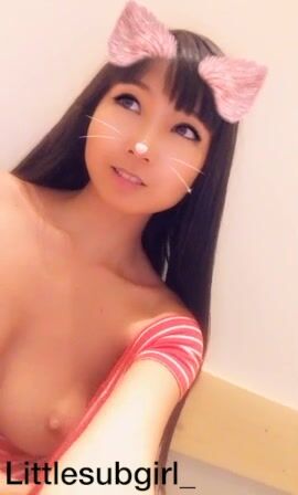 I like flashing my tits in public ;)