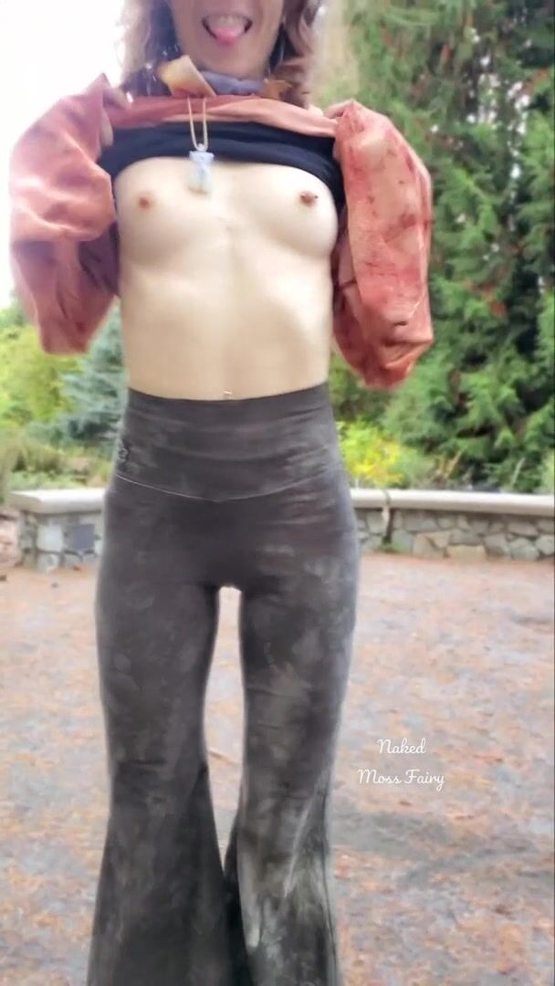 Oops someone saw me flash my little titties at the park so I ran away????????