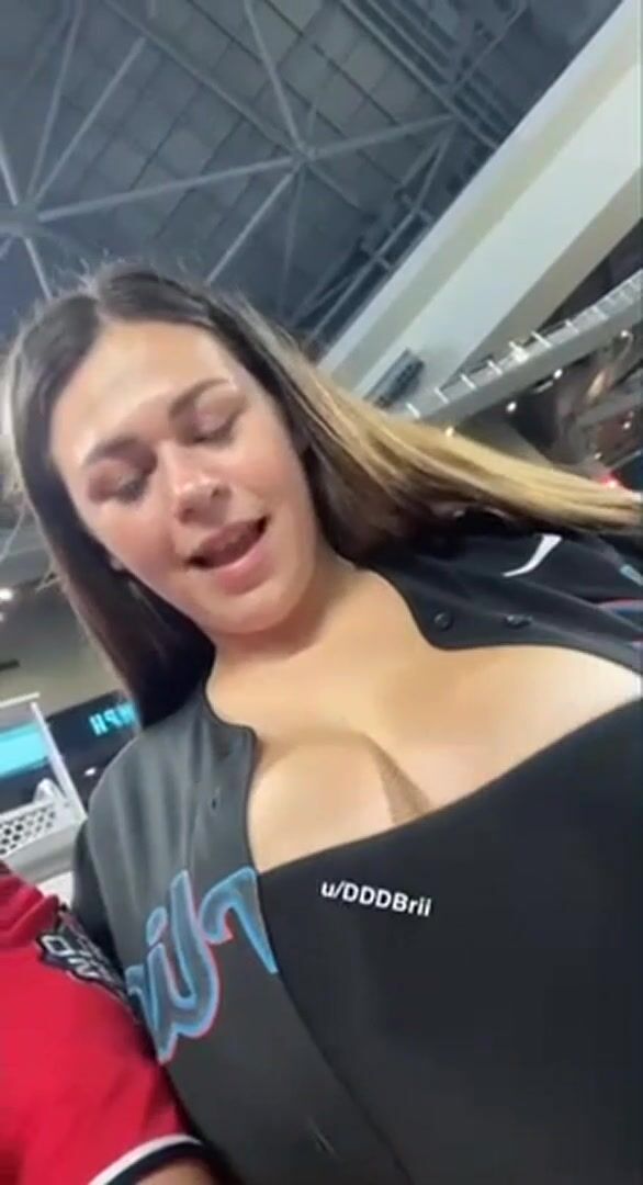 Flash at the marlins game⚾️♥️