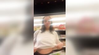 Grocery store flash