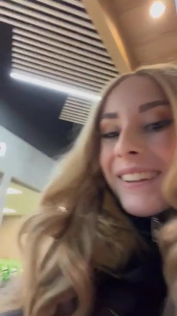 I wonder if anybody at the mall heard me... I hope so ????????