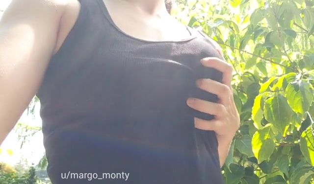 Playing with my titties at the park, wanna have a quickie behind some bushes? ????
