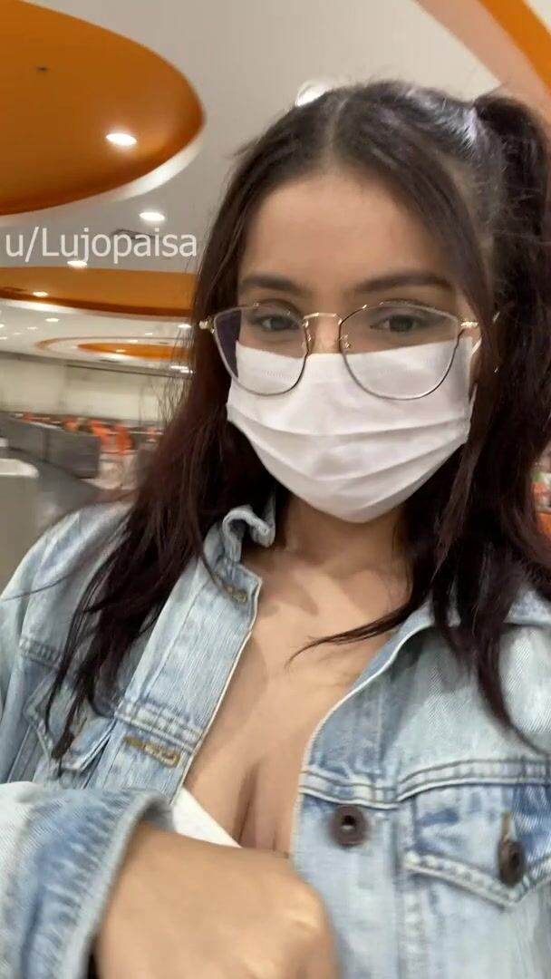 Impossible to be sneaky at the food court, it gives me views from all different angles