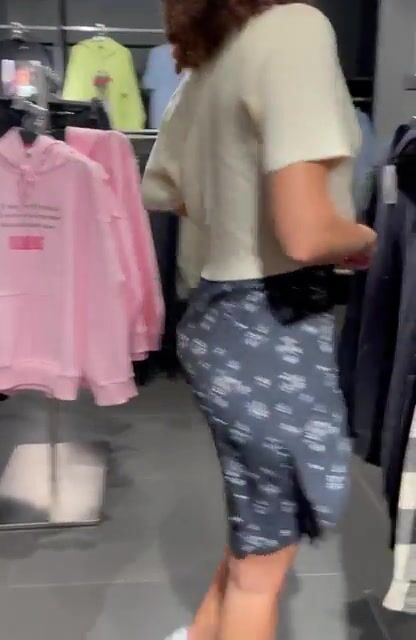 I’m just a horny 20 years old looking [F]or attention