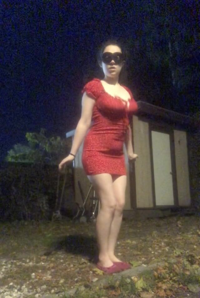 [f] exposing myself in my well-lit city backyard