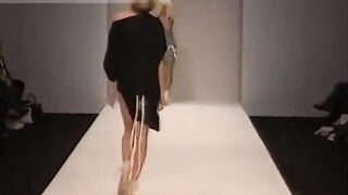 Mop-headed Young Woman Shocks Audience with her Bare Tits