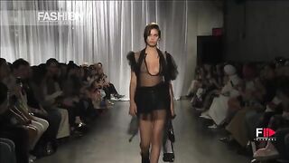 Runway Nudity: Sara Sampaio #4