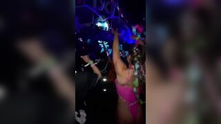 Festival and Rave Girls: who will I see at the hardstyle stage at ultra Sunday? throwback to going absolutely nuts for SZP at EDC last year lol #1