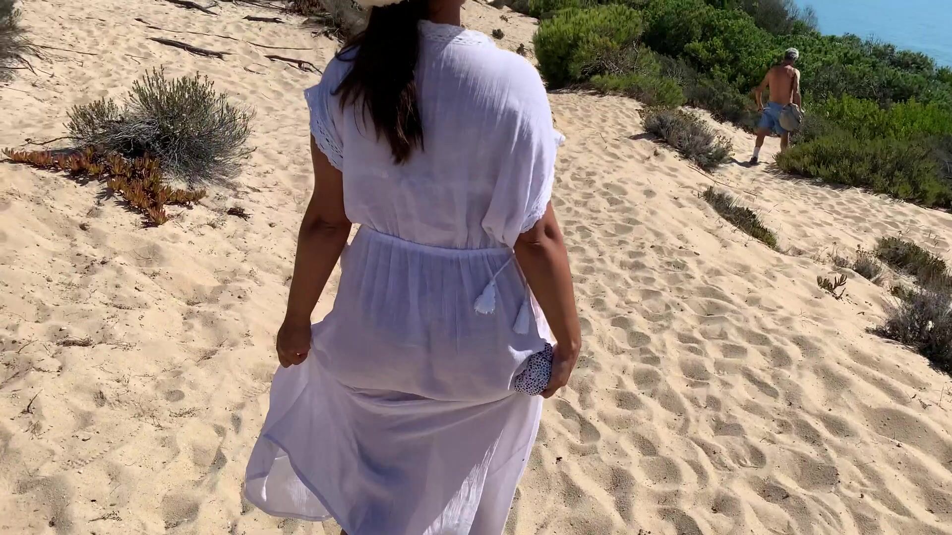What would you do if you turned around and saw me flashing like this?