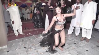 Naked on Stage: Pussy flash from this Mujra dancer in Pakistan #3