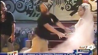 Naked on Stage: Gianella Morengo wardrobe malfunction on Chilean TV #2