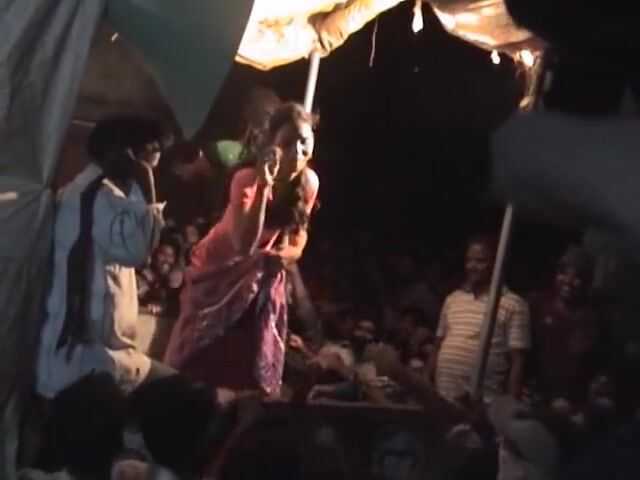 Murjra dancer flashing pussy in Westgodavari