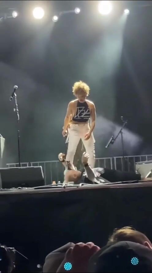 Sophia Urista pissing on a fan on stage