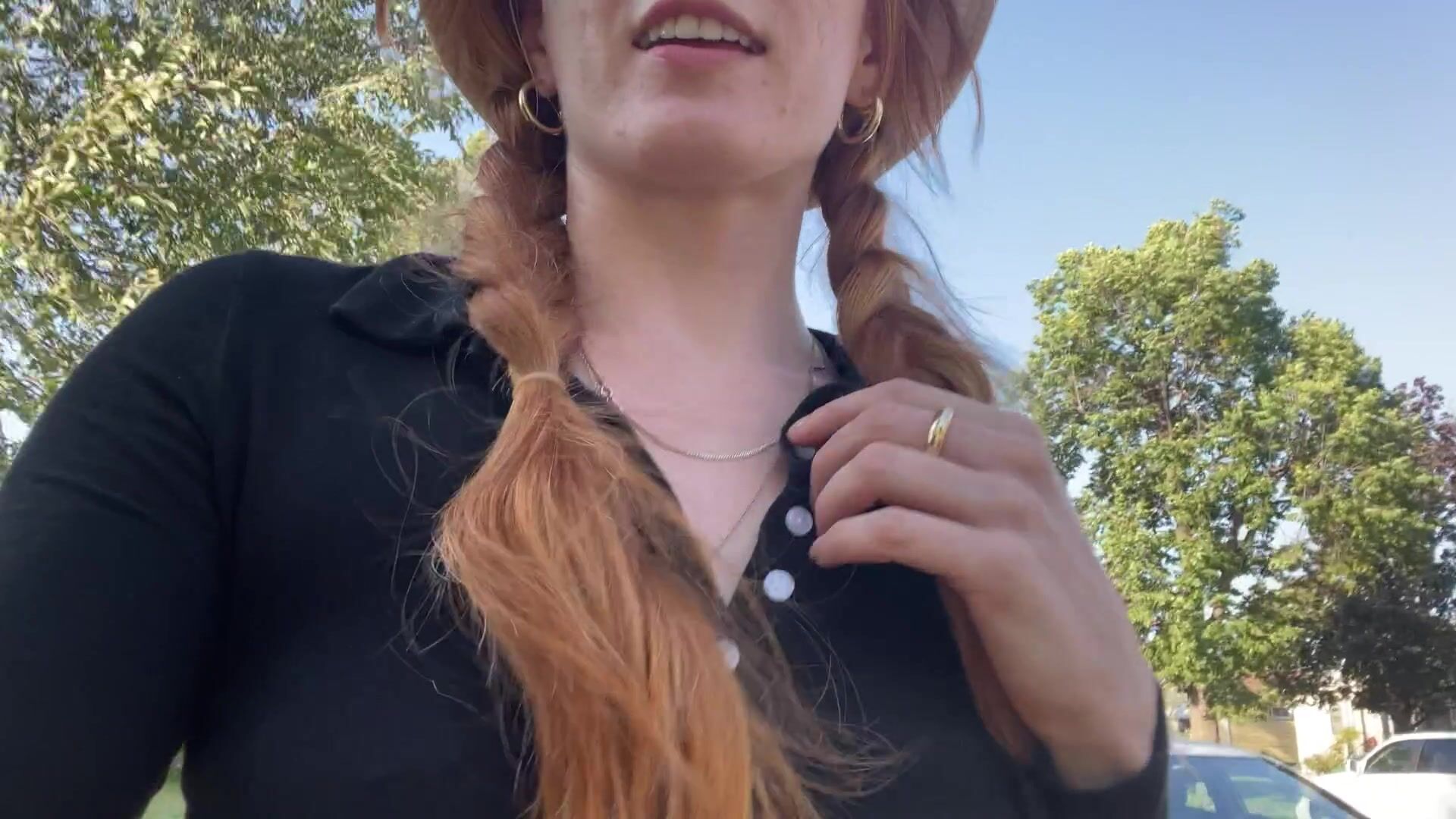 Being a good dinner date by wearing this ;)