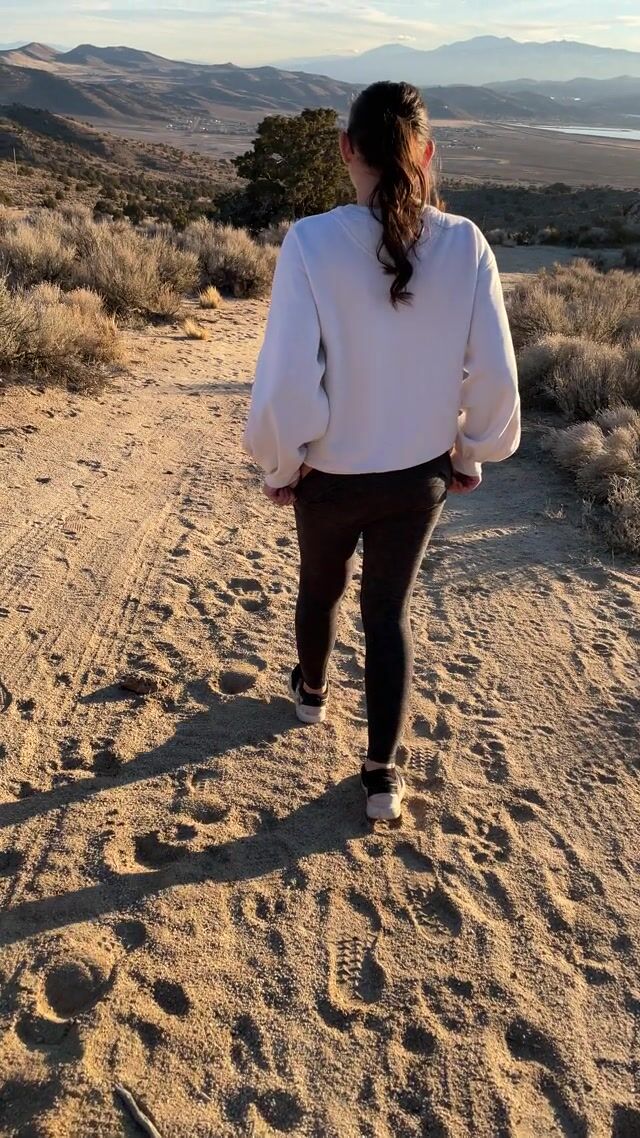 A little booty bounce for your Saturday night ????