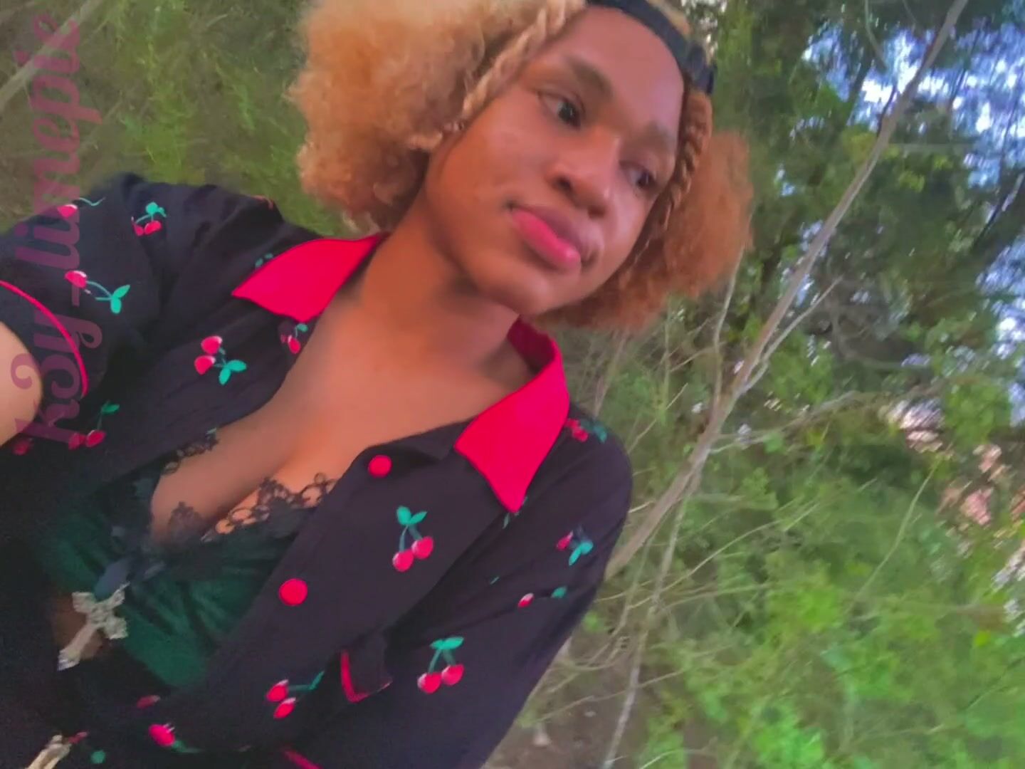 I get so nervous when i hear foot steps ????