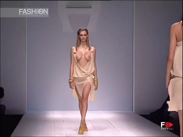 AIGNER Spring Summer 2004 Milan - Famous model in HD
