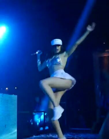 Charli twerking in slo-mo